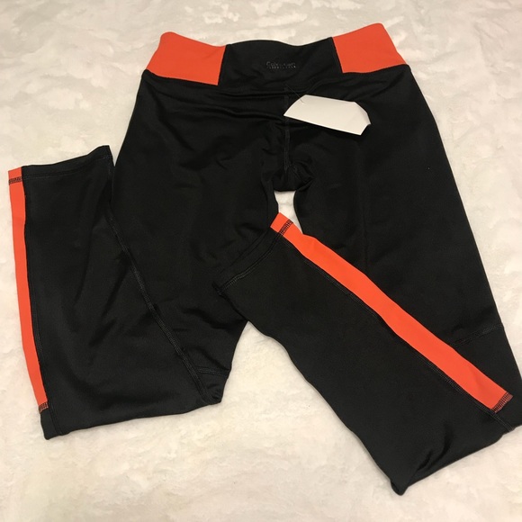 ‼️SOLD OUT‼️ Calvin Klein Performance Leg - Picture 2 of 3